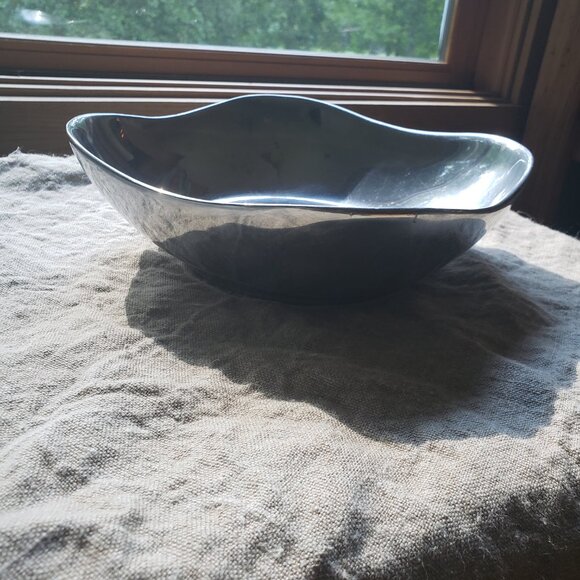 Wilton Armetale Classic 9" Square Vegetable Bowl Boston Pattern - Picture 3 of 15